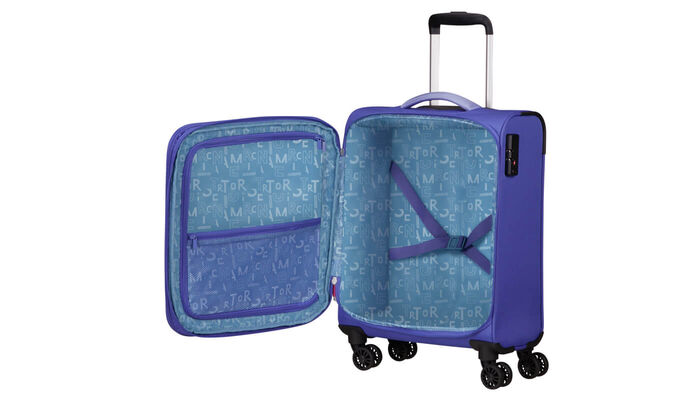 Voll ausgestatteter Innenraum: