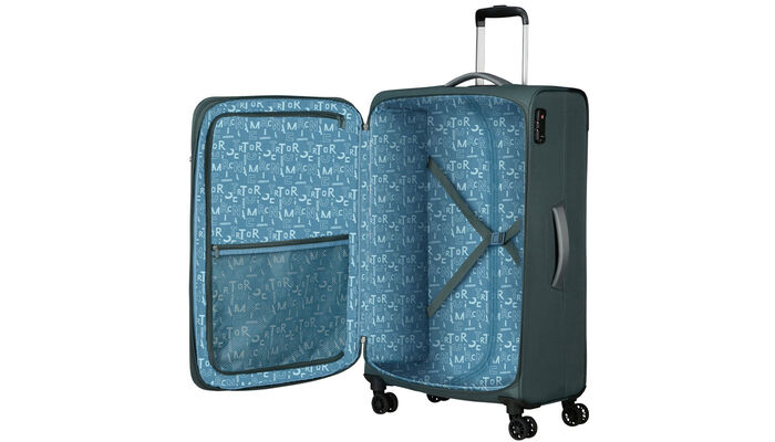 Voll ausgestatteter Innenraum: