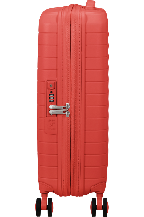 American Tourister Fastforward Spinner 55/20 TSA EXP 55cm  Sunset Coral American Tourister Fastforward Spinner 55/20 TSA EXP 55cm  Sunset Coral